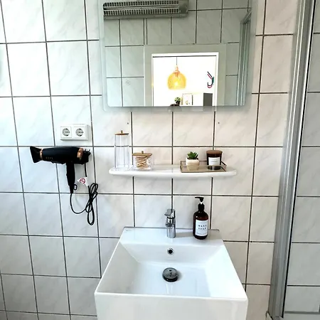 Self Check-in Haus - 15min Zum Hbf Und Messe