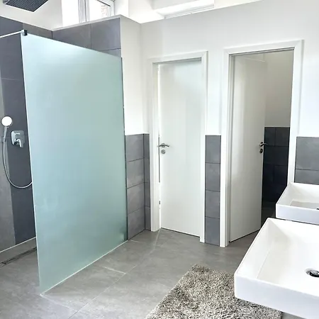 Self Check-in Haus - 15min Zum Hbf Und Messe *