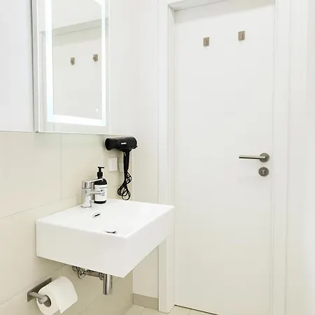 Self Check-in Haus - 15min Zum Hbf Und Messe * Dusseldorf