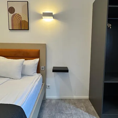 Self Check-in Haus - 15min Zum Hbf Und Messe Lejlighed Düsseldorf