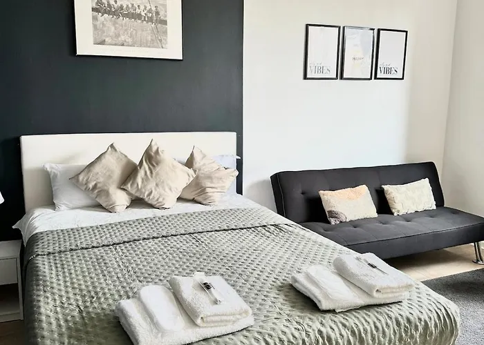 Self Check-in Haus - 15min Zum Hbf Und Messe Appartamento *