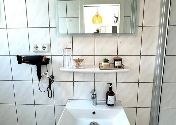 Self Check-in Haus - 15min Zum Hbf Und Messe