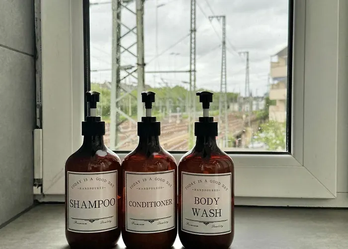 Self Check-in Haus - 15min Zum Hbf Und Messe Apartman *