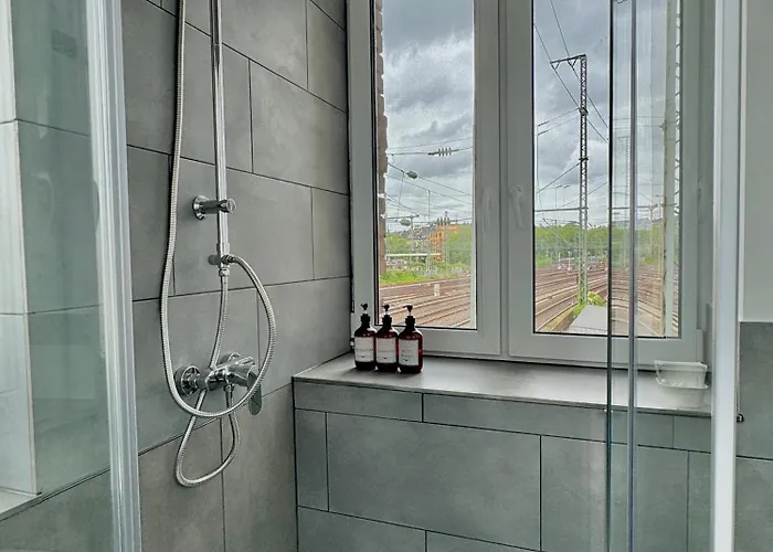 Self Check-in Haus - 15min Zum Hbf Und Messe *